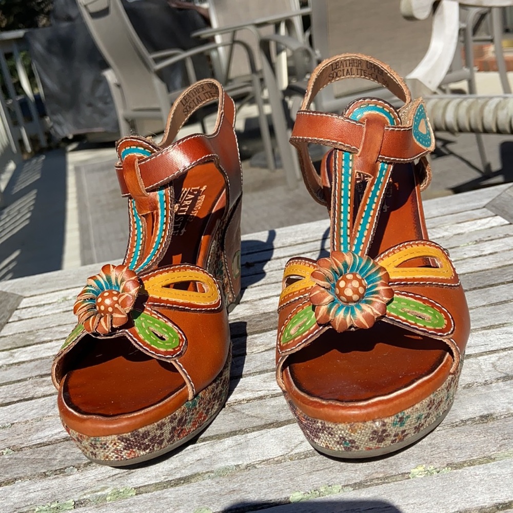 Wedge sandals